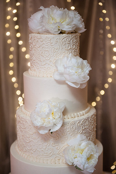 All-White With a Twist All-White With a Twist