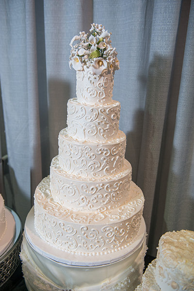 All-White With a Twist All-White With a Twist