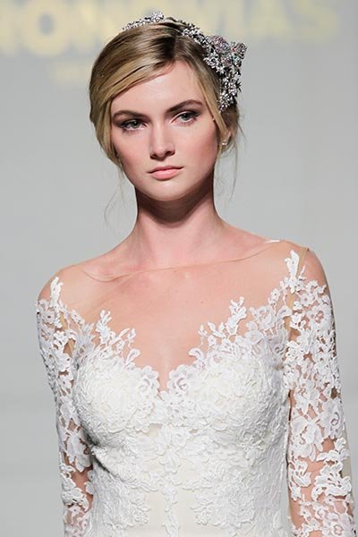 Dazzling Headpiece Inspiration From the Bridal Runways | BridalGuide