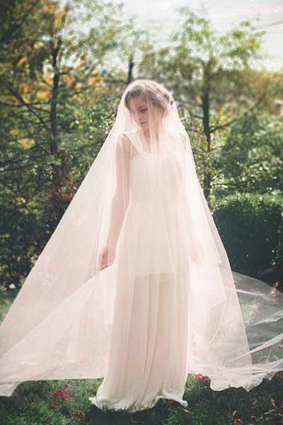 50 Long Wedding Veils That Will Leave You Speechless