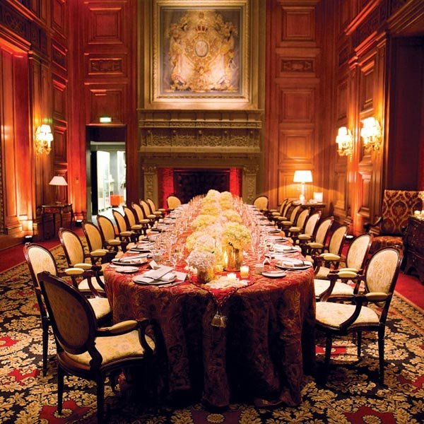 25 Pretty Head Table Ideas From Big Traditional to Intimate Sweetheart