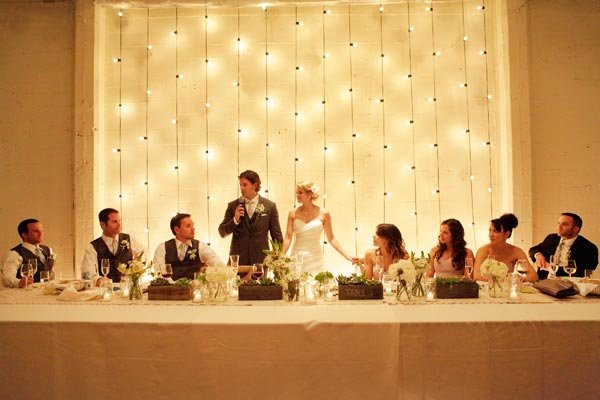 25 Pretty Head Table Ideas: From Big Traditional to Intimate Sweetheart ...