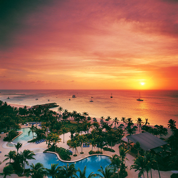 November: Palm Beach, Aruba