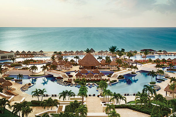 Palace Resorts Palace Resorts