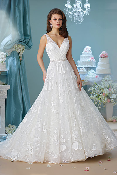 Enchanting By Mon Cheri