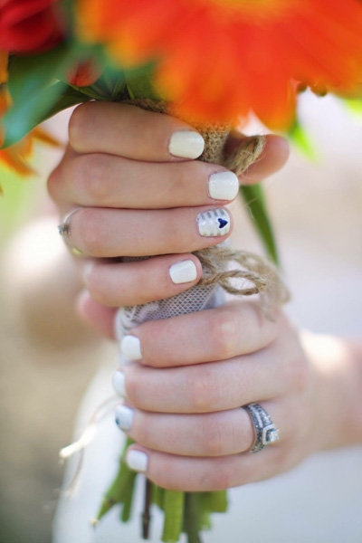 Stripes and Heart Accent Nail