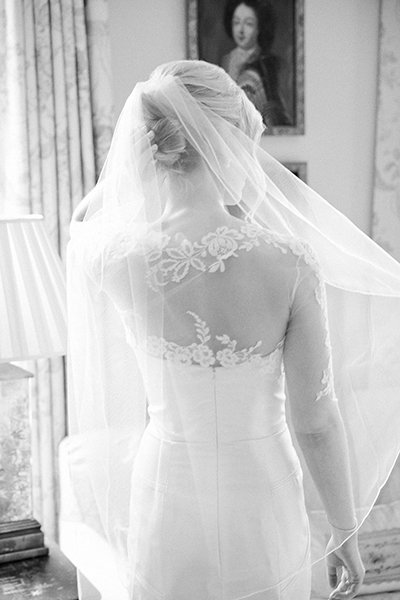 Back Shot With Veil Back Shot With Veil