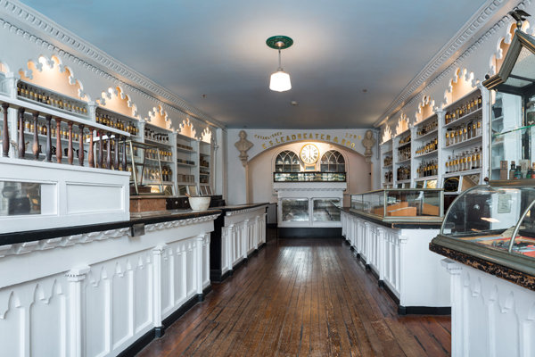 Harry Potter Wedding at an 1800s-era Historic Apothecary in Alexandria, Virginia Harry Potter Wedding at an 1800s-era Historic Apothecary in Alexandria, Virginia