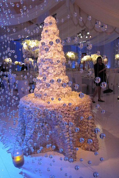 18. Crystal Cake Display