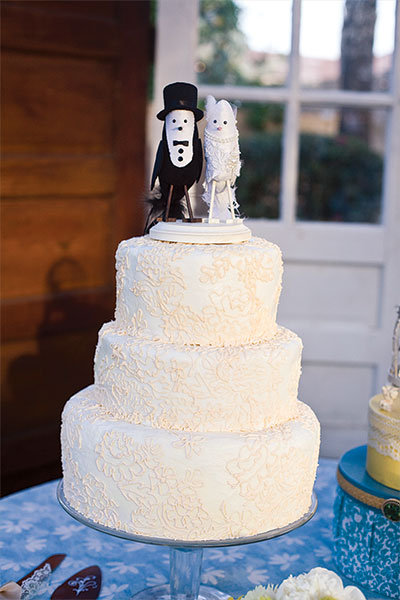 Go for big-time romance with your cake.  Go for big-time romance with your cake.