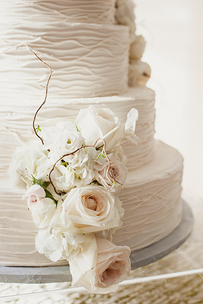 White Wedding Cake White Wedding Cake