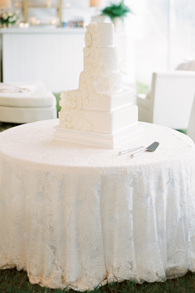 White Wedding Cake White Wedding Cake