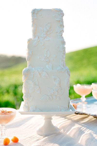 White Wedding Cake White Wedding Cake