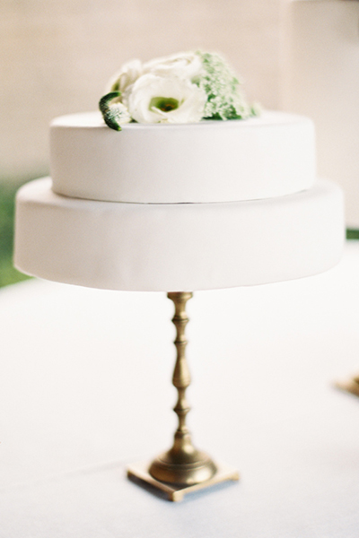 White Wedding Cake White Wedding Cake