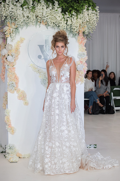 Julie Vino Floral Lace