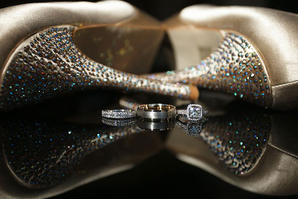 Halo Engagement Ring & Wedding Bands Halo Engagement Ring & Wedding Bands