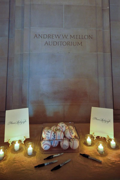 An Interactive "Guest Book" An Interactive "Guest Book"