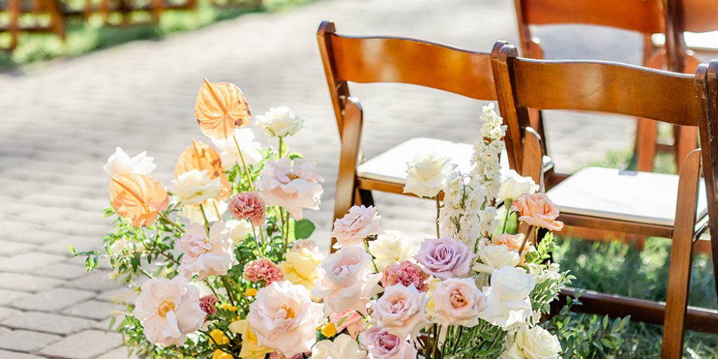 outdoor wedding flowers