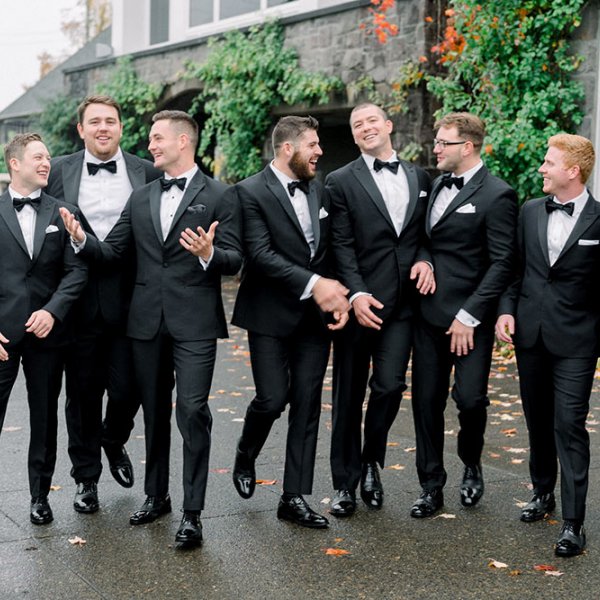 groom and groomsmen