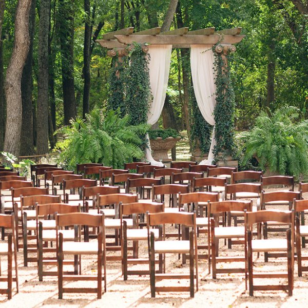 outdoor wedding ceremony