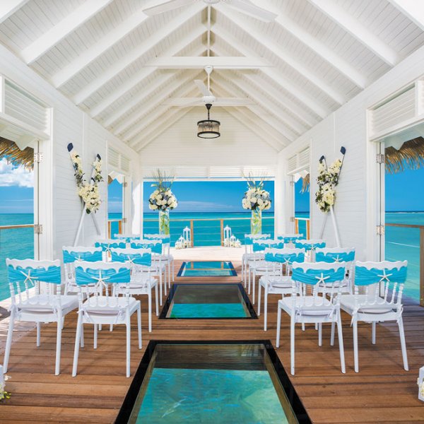 Wedding at Sandals Resorts