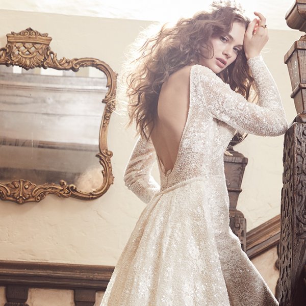Regal wedding gown
