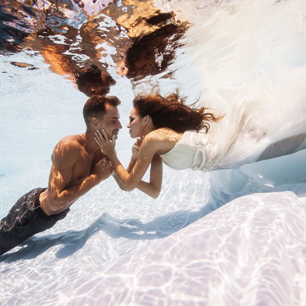 underwater wedding