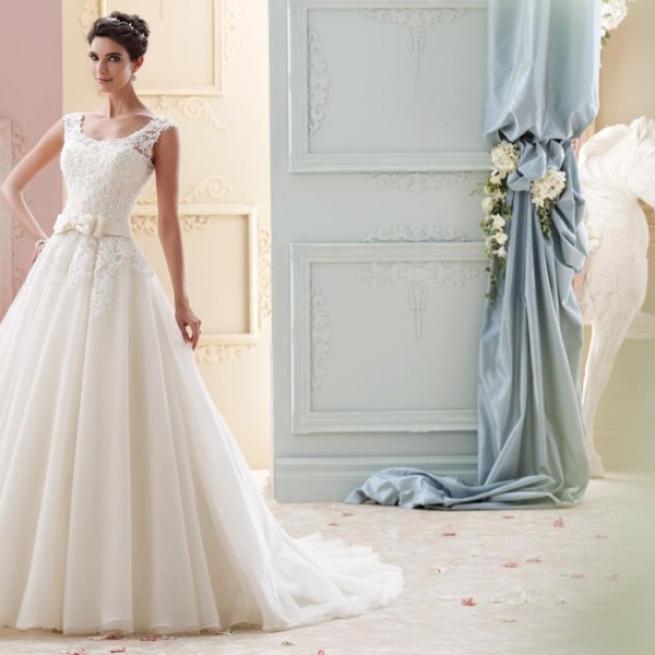 how to find the best wedding dress for your body type