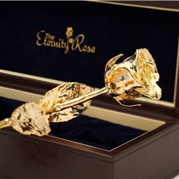 The Eternity Rose - beautiful and symbolic wedding gift or decor option