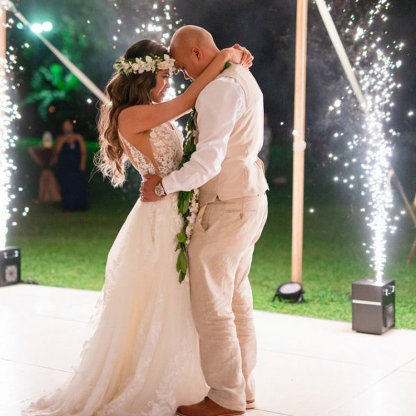 sparkler fountain wedding dance floor