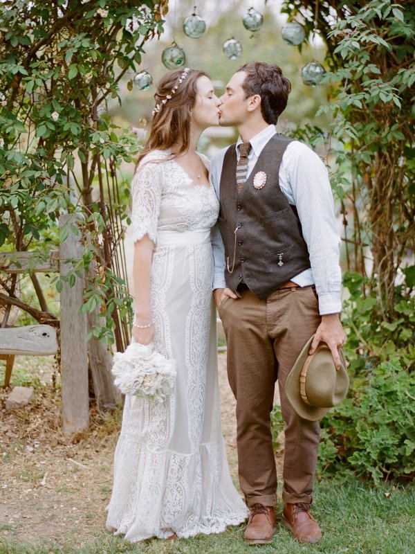 A Rustic Romance BridalGuide