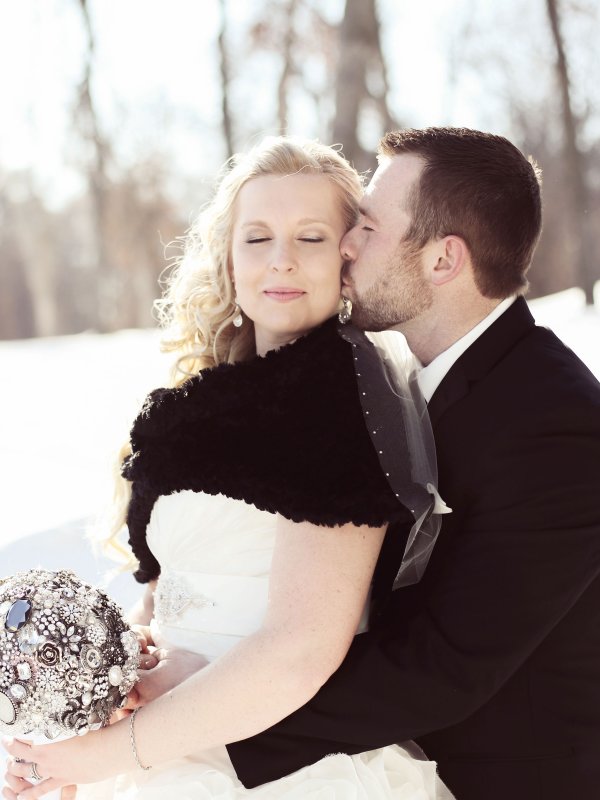 Winter Sparkle: Amber & Dustin in Sartell, MN Winter Sparkle: Amber & Dustin in Sartell, MN