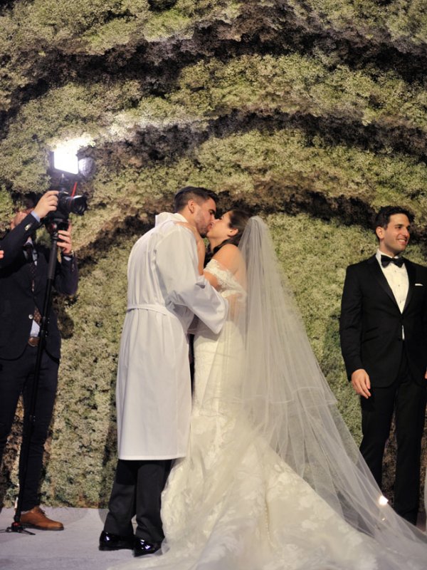 Ceremony Kiss Ceremony Kiss