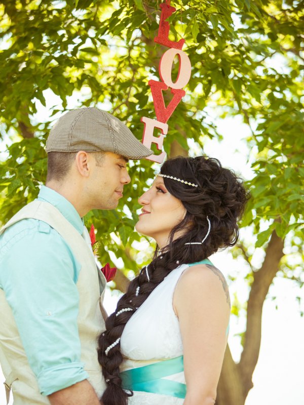 Love, Rainbows and Glitter: Nancy & Dylan in Manitoba, Canada Love, Rainbows and Glitter: Nancy & Dylan in Manitoba, Canada