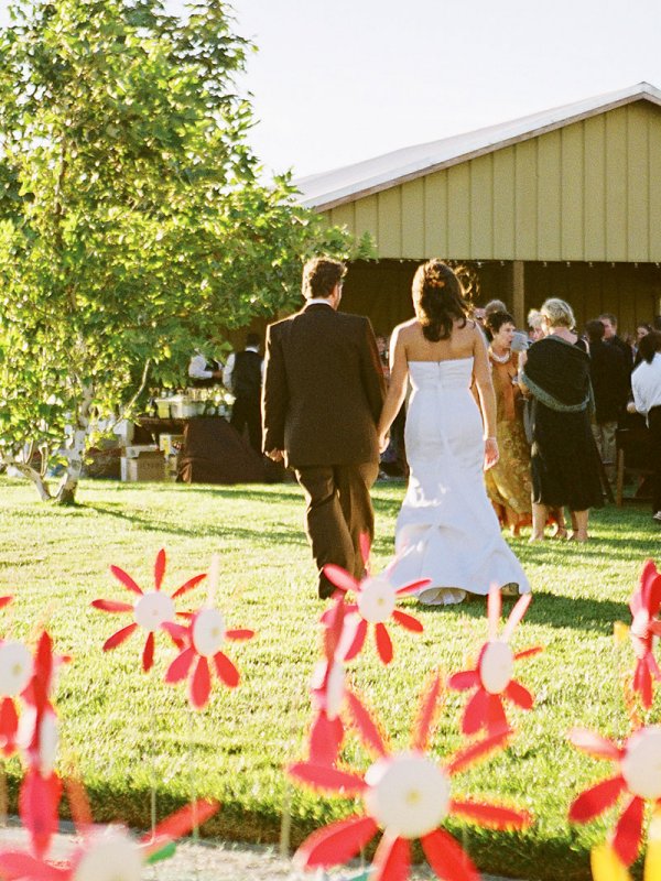 Garden Magic: Ali & David in Sonoma, CA Garden Magic: Ali & David in Sonoma, CA