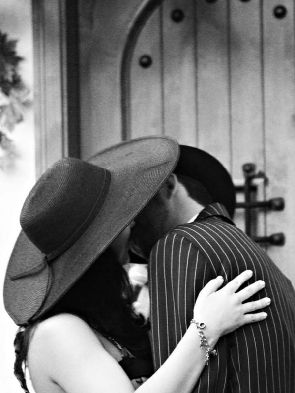 Vintage Halloween Wedding: Lyndsay & Michael Vintage Halloween Wedding: Lyndsay & Michael