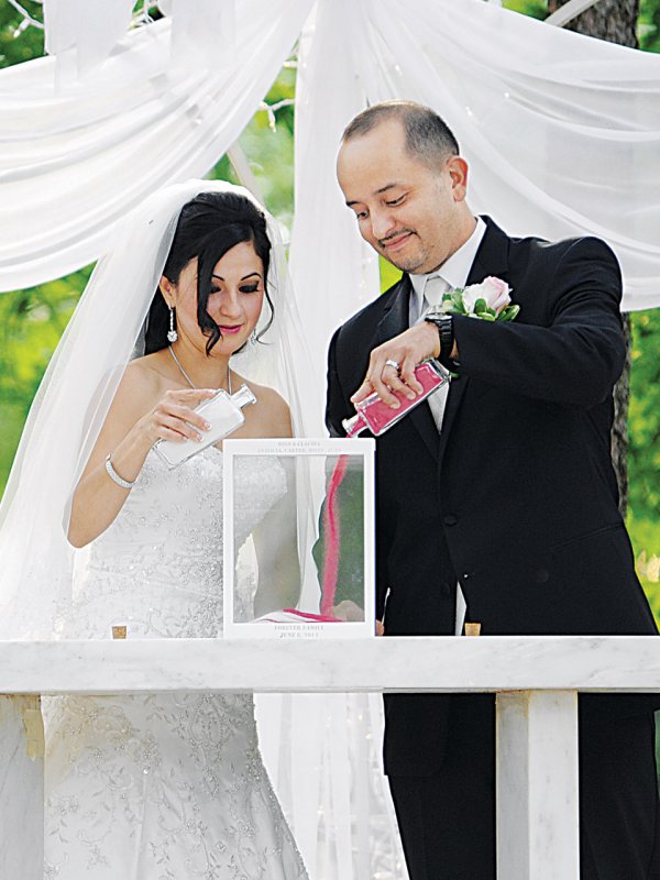 Dream Day: Claudia & Rigo in Meyers, IN Dream Day: Claudia & Rigo in Meyers, IN