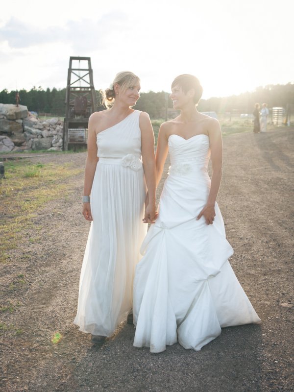 Simply Beautiful: Liz and Sarah in Evergreen, CO Simply Beautiful: Liz and Sarah in Evergreen, CO