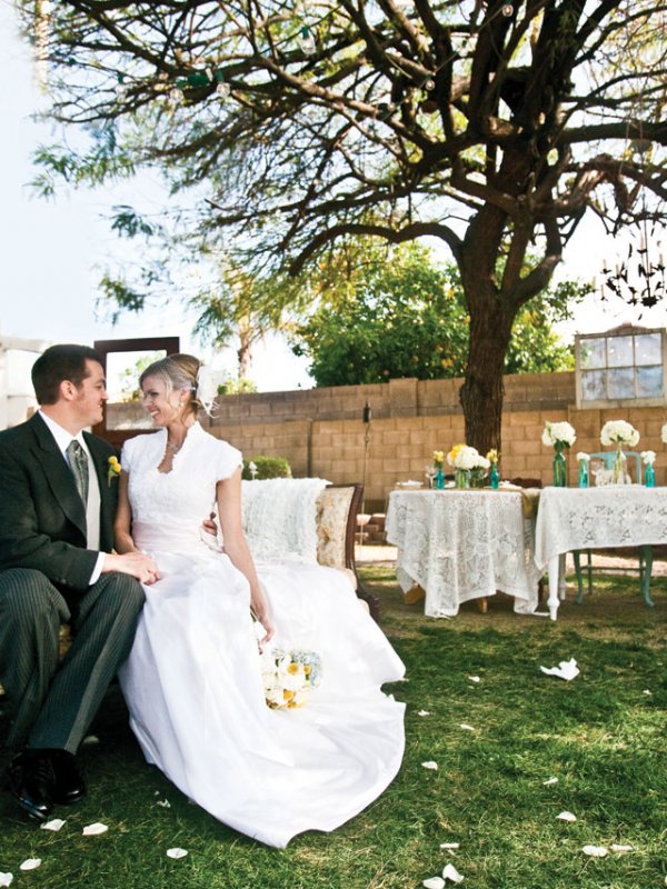 Retro Romance: Catherine & Benjamin in Gilbert, AZ Retro Romance: Catherine & Benjamin in Gilbert, AZ