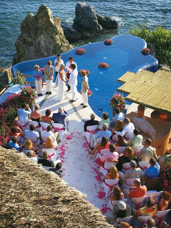 A Fine Fiesta: Holly & Randy In Zihuatanejo, Mexico
