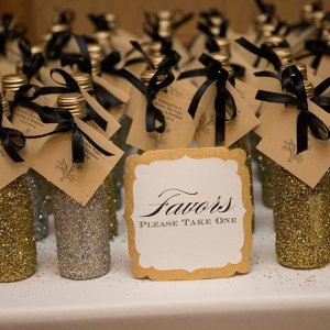 10 Wedding Favors Under $1 Super Cheap Wedding Favor Ideas