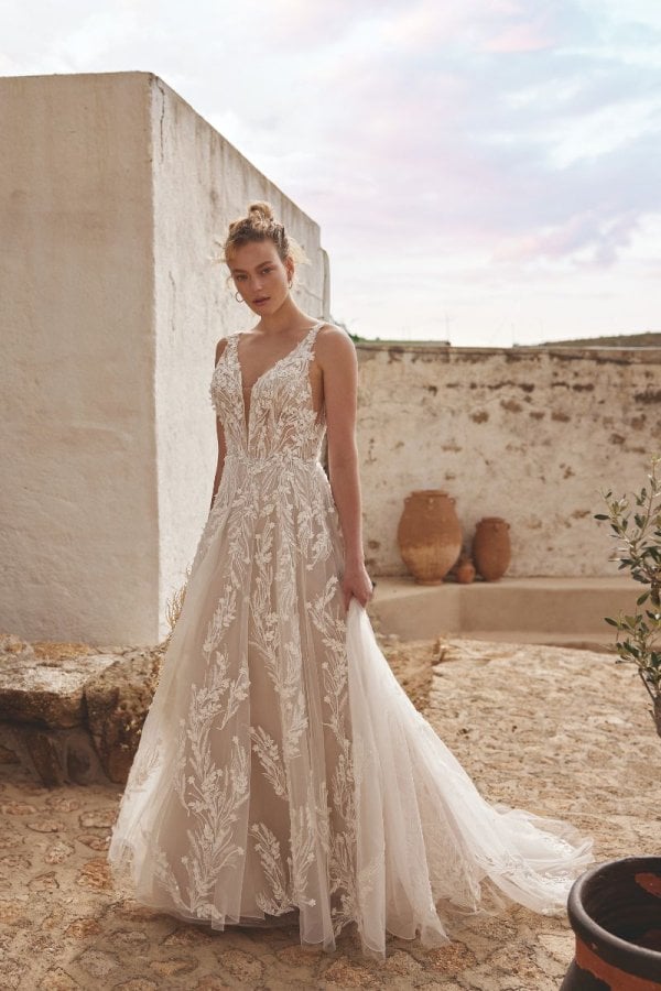 Lillian West, Style 66372